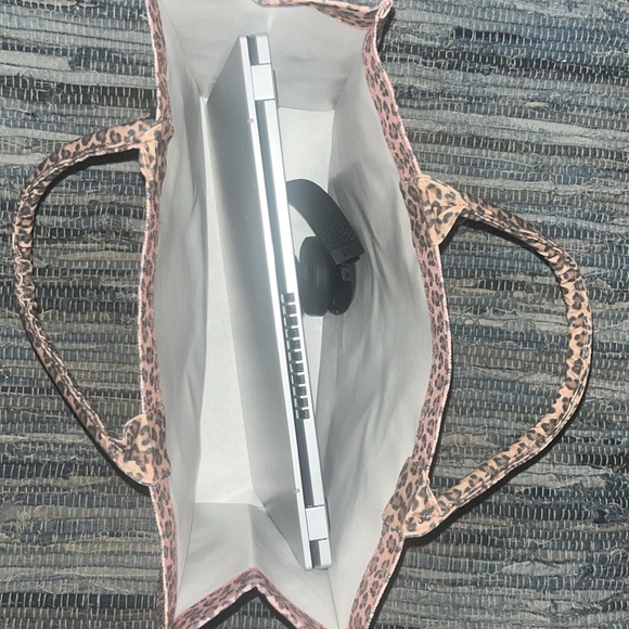 New  Leopard Print Tote Waterproof Canvas beach vacation Travel girls trip  bag - Picture 4 of 12